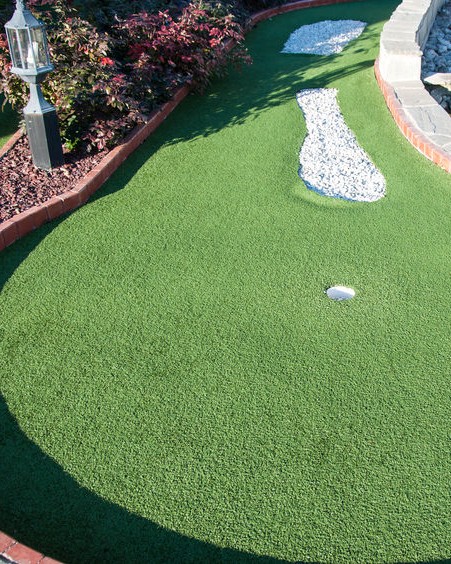 Custom backyard home golf putting green installation company - WMSportsTurf.com